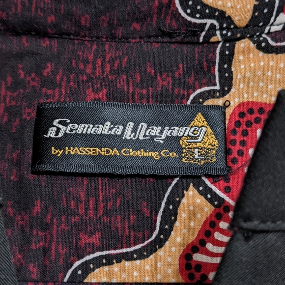 Semata Wayang plunging neckline long shirt, dark magenta with peach flowers - Picture 6 of 9